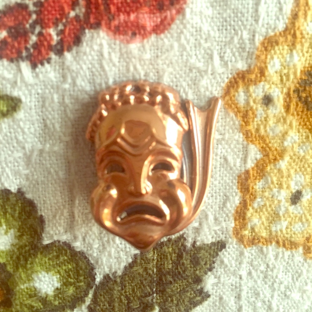 VINTAGE TRAGEDY SINGLE CLIP ON EARRING