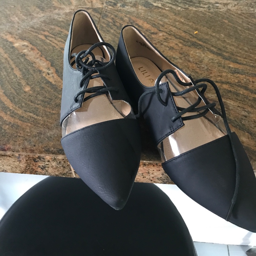 Flats so unique never worn them