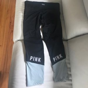 VS PINK SIZE MEDIUM LEGGINGS