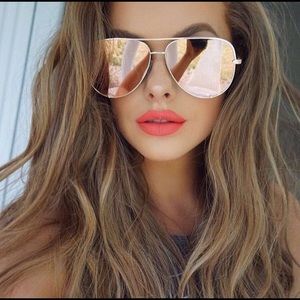 Meet your Posher, Roxanne