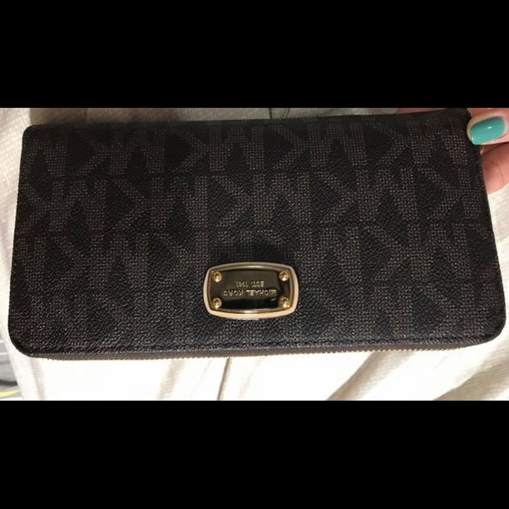 Michael Kors wallet