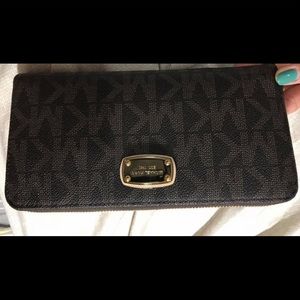 Michael Kors wallet