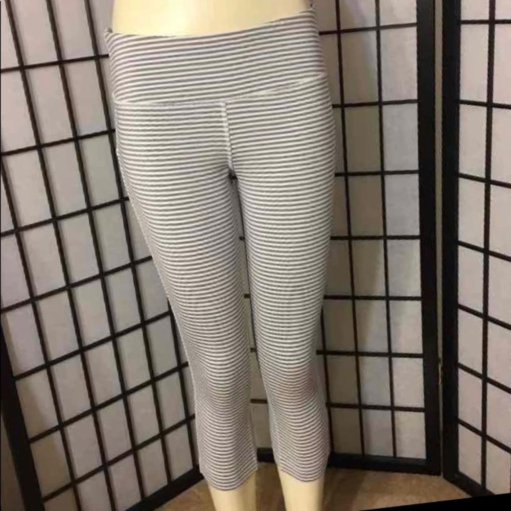 MPG Capris Women's