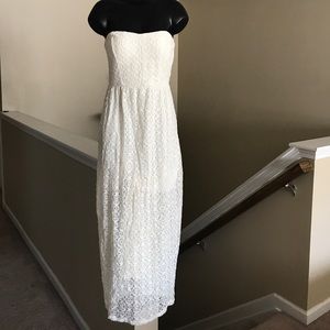 Off-white Strapless Dress