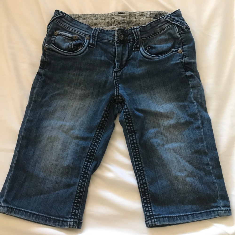 😱🤩 Moving Sale Bermuda jean short Stitch's