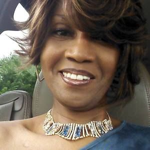 Meet your Posher, Nakia