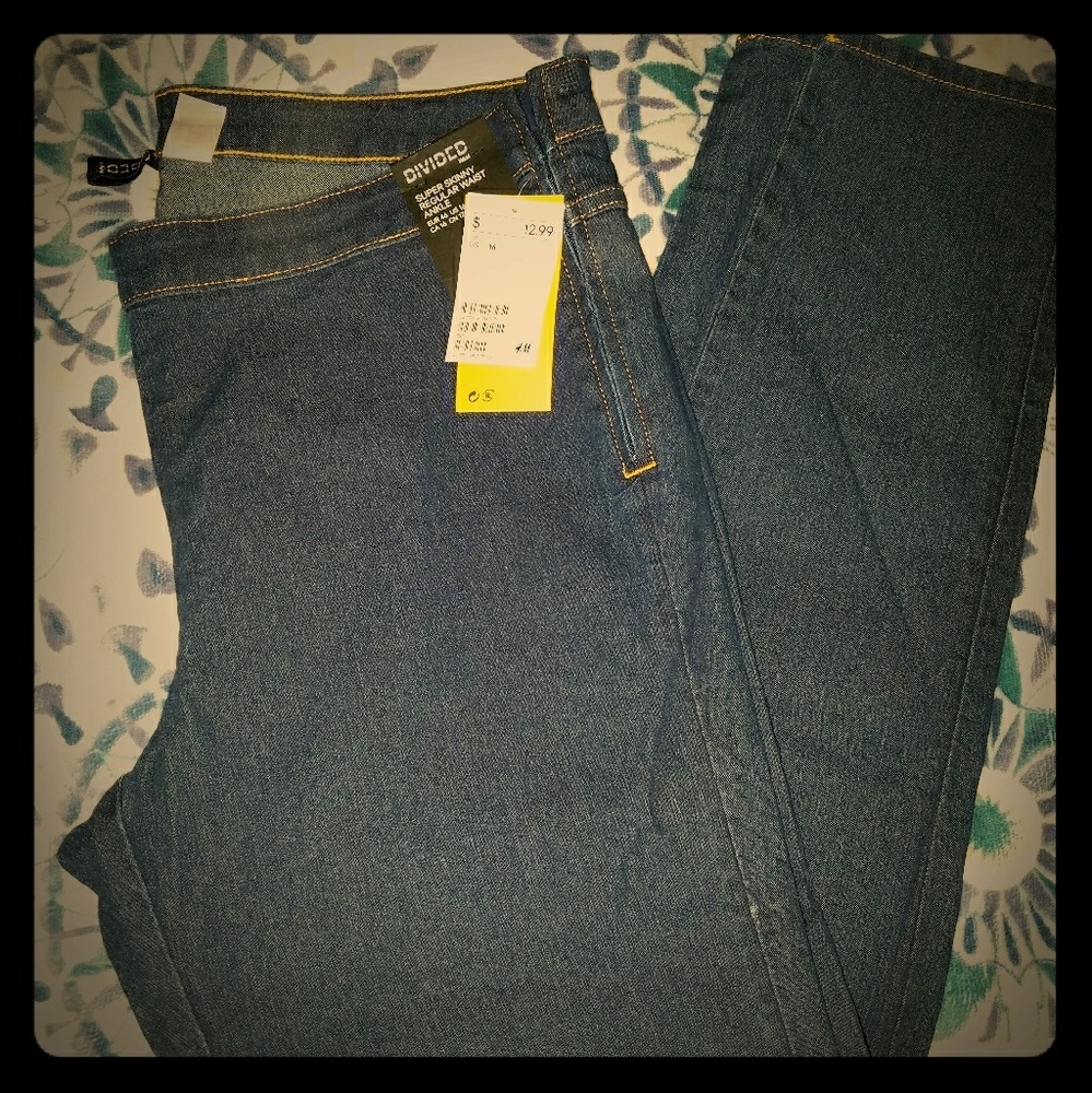 Brand new skinny jeans from H&M