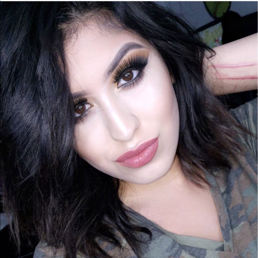 Meet your Posher, Justine