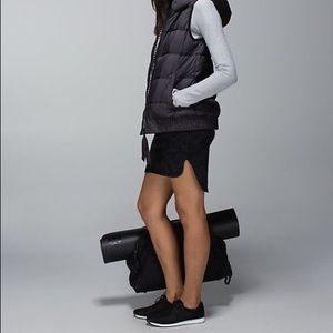 Lululemon Black City Skirt, body con hi rise sz 6