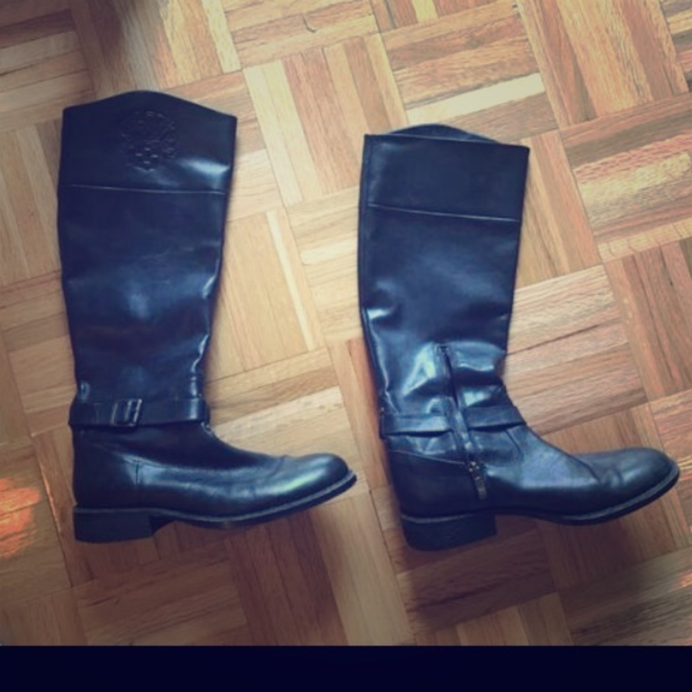 Barely worn. Vince boots