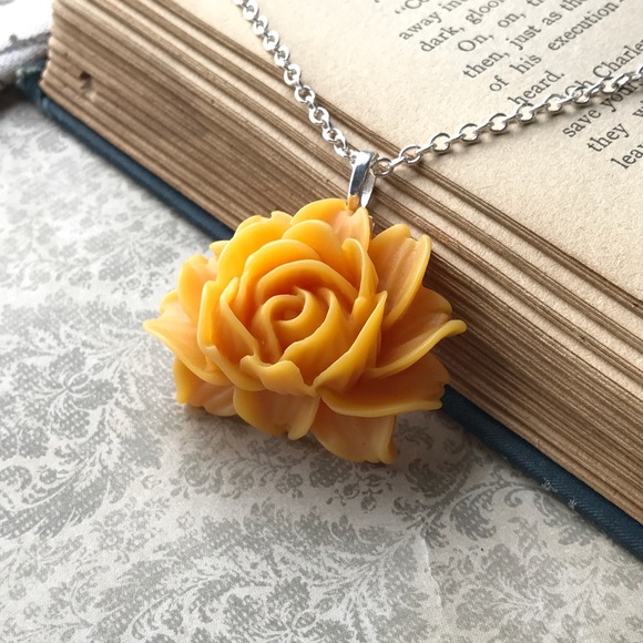 ✨SOLD OUT✨Mustard Yellow Cabbage Rose Necklace - Picture 3 of 4
