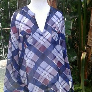 Vince Camuto large plaid sexy top blouse Vince Camuto large plaid sexy top blouse