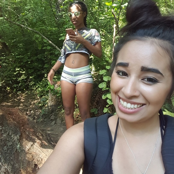 Meet your Posher, Lorena - Picture 2 of 3