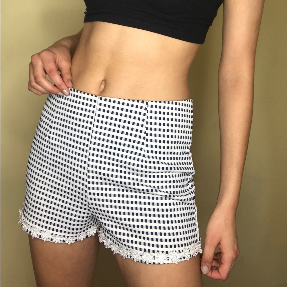 (SOLD) Minkpink checker-plaid navy & white shorts