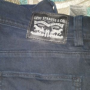 Dark Blue Denim Levis 31x32