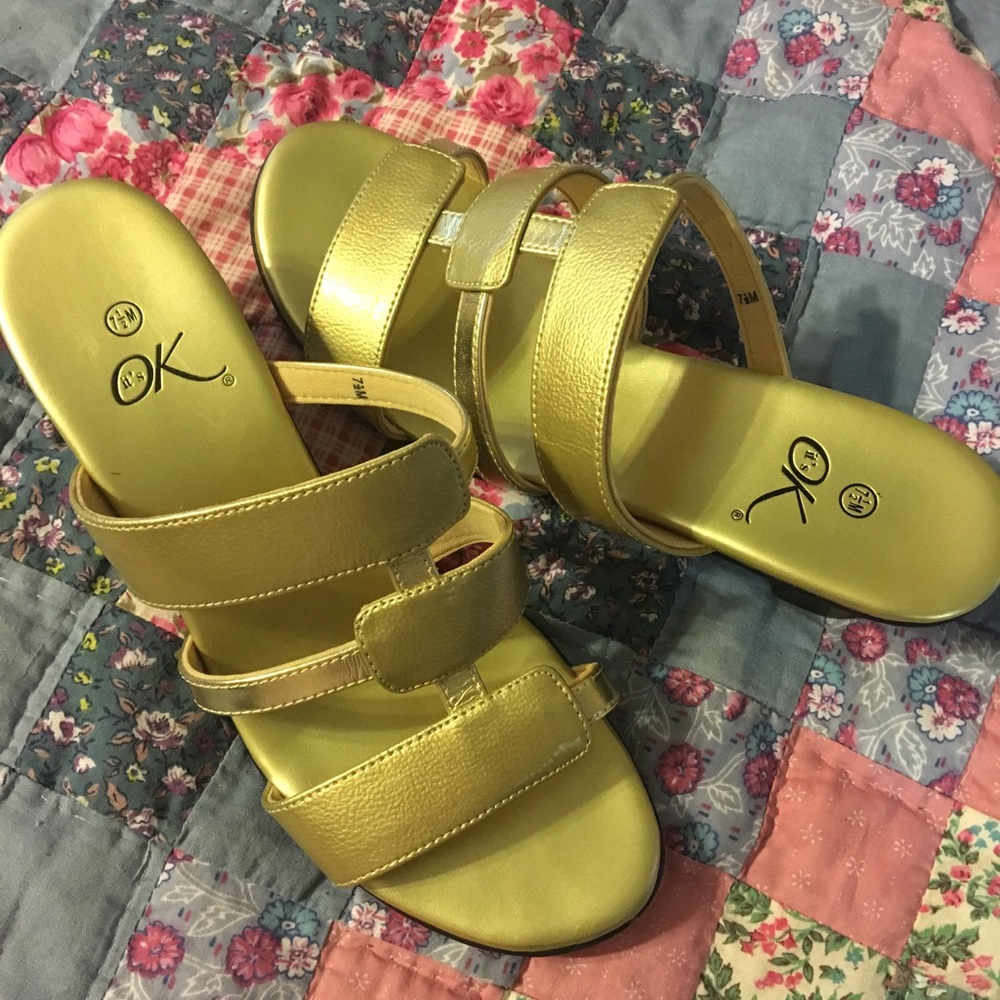 Shoes - Picture 2 of 3