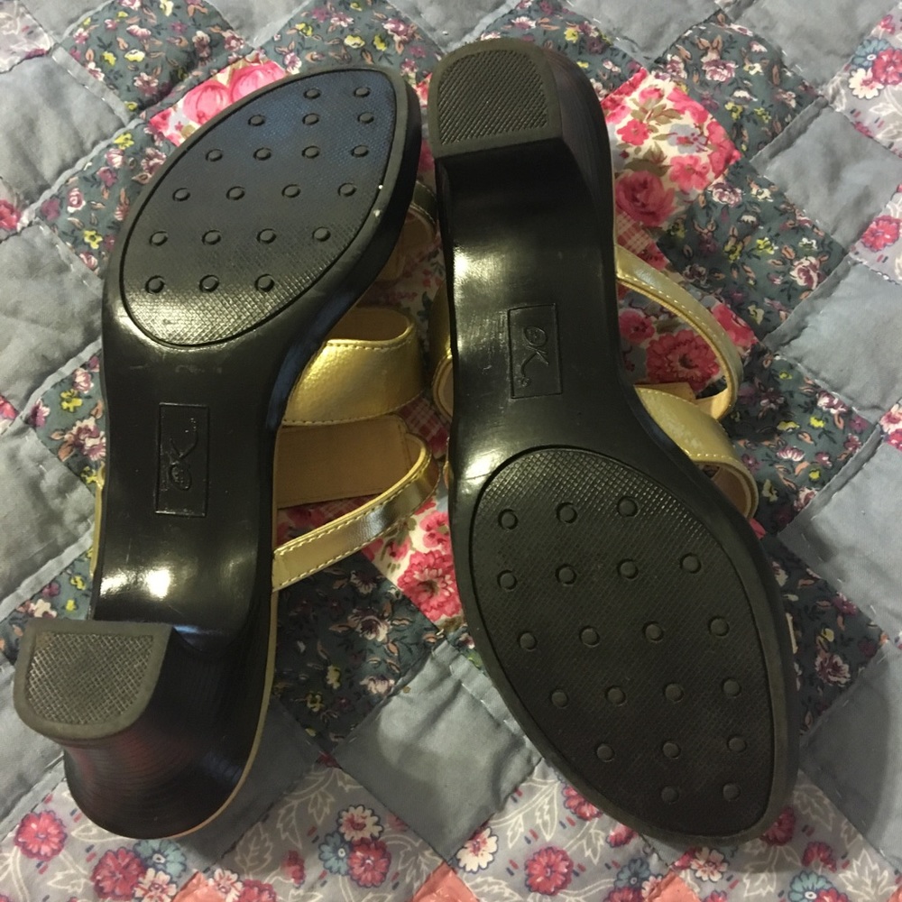 Shoes - Picture 3 of 3