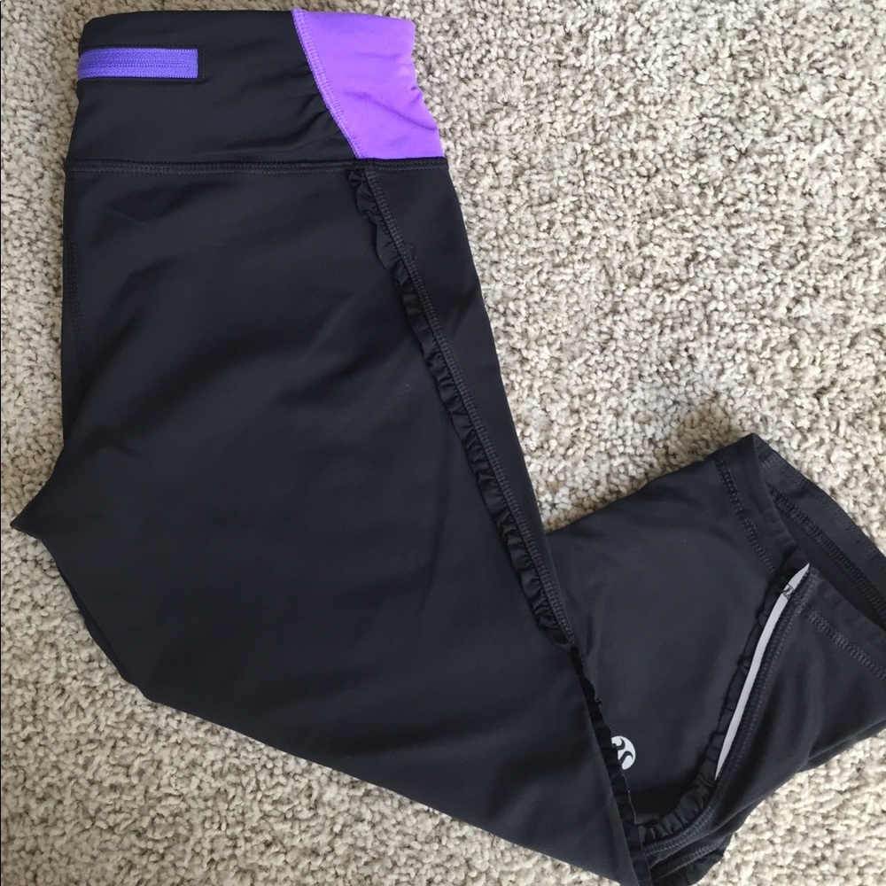 Lululemon crops