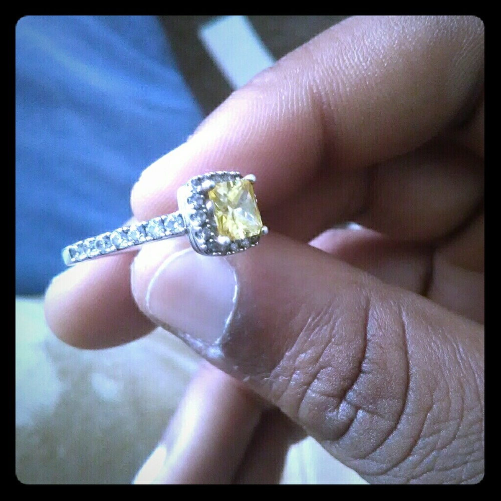 Canary Diamond an Sterling Silver ring