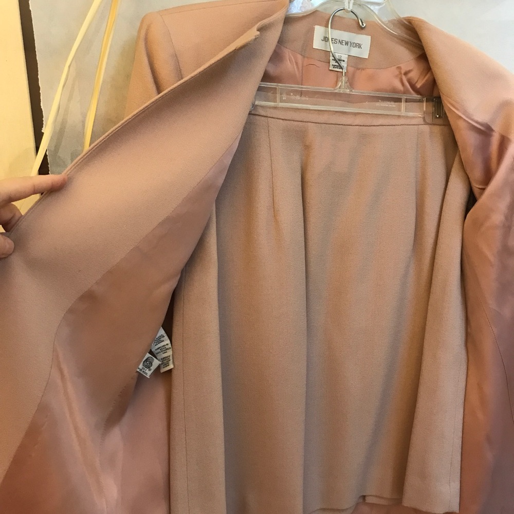 NEW w/tags Jones New York 2pc.  suit 12 - Picture 3 of 8