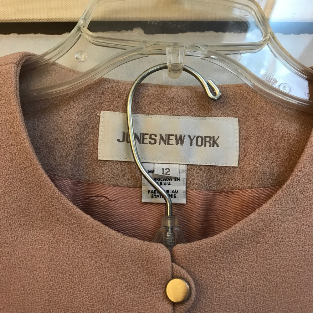 NEW w/tags Jones New York 2pc.  suit 12 - Picture 6 of 8
