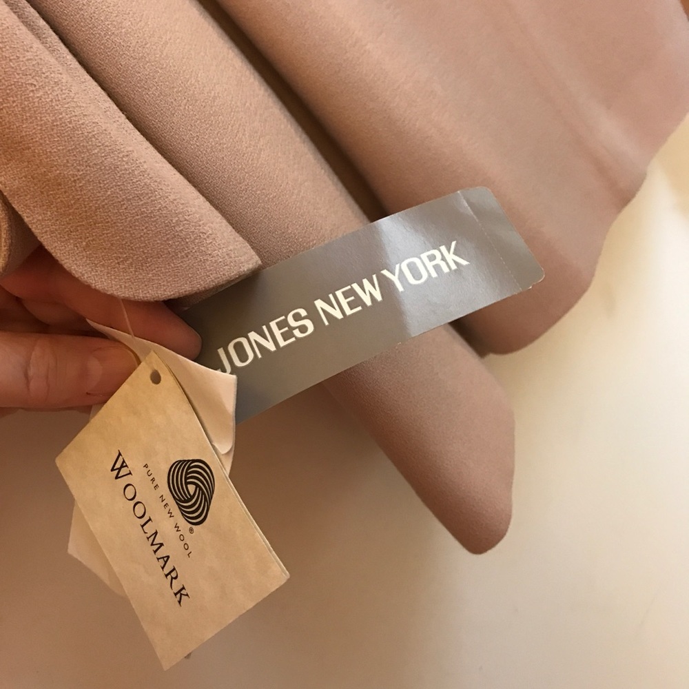 NEW w/tags Jones New York 2pc.  suit 12 - Picture 8 of 8