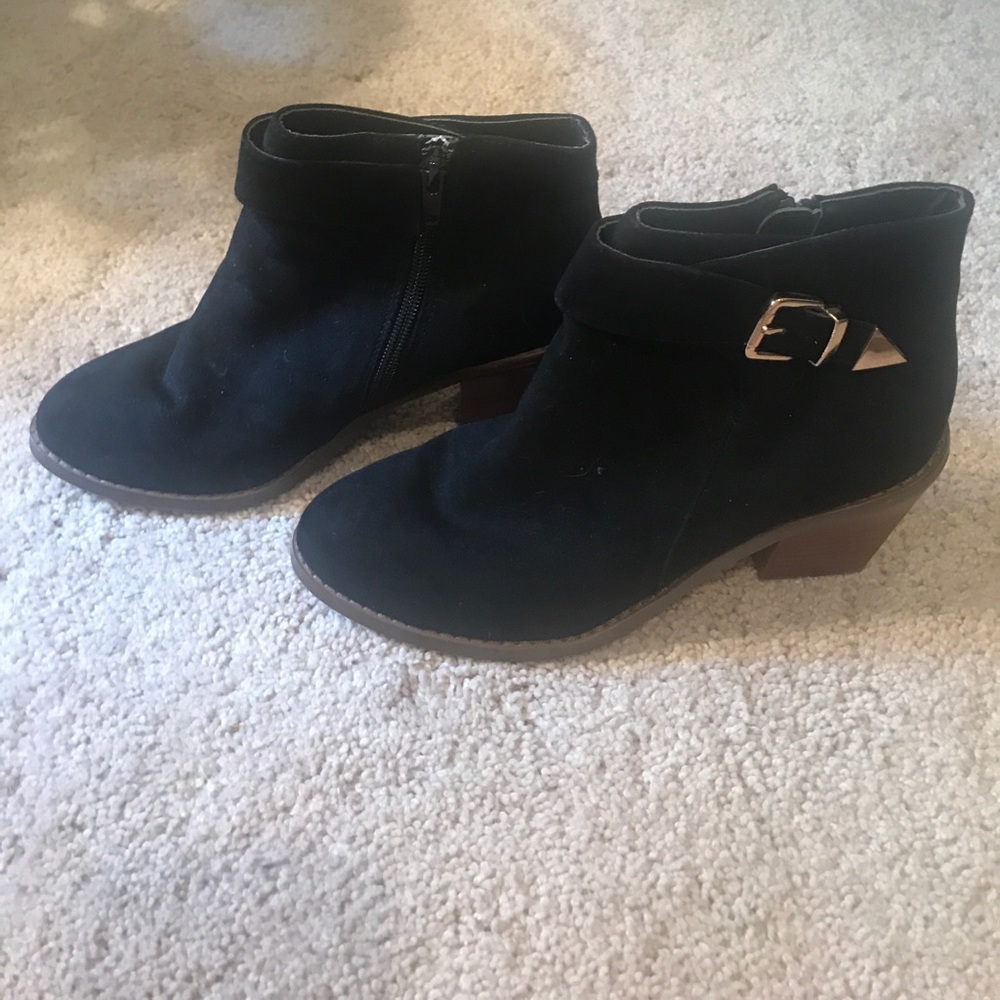 Adorable black booties