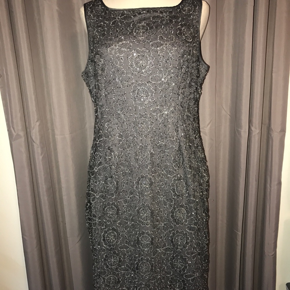Gray Adrianna Papell Dress - Stunning!