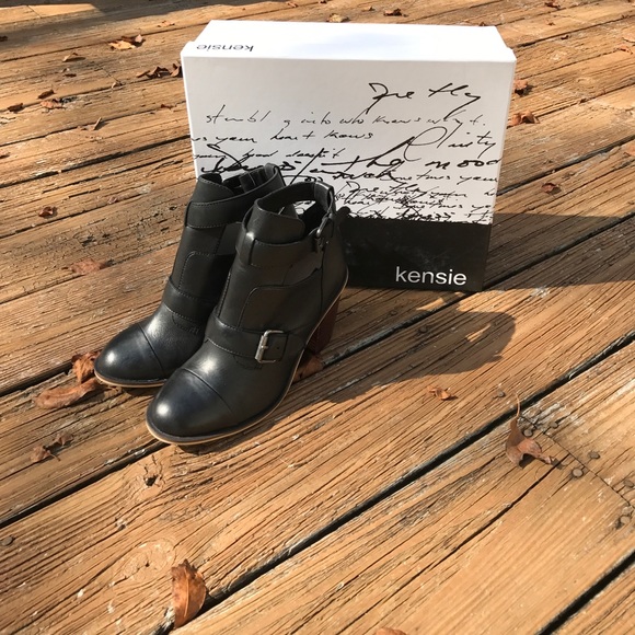 🌺LAST PAIR🌺Kensie Booties - Picture 2 of 4