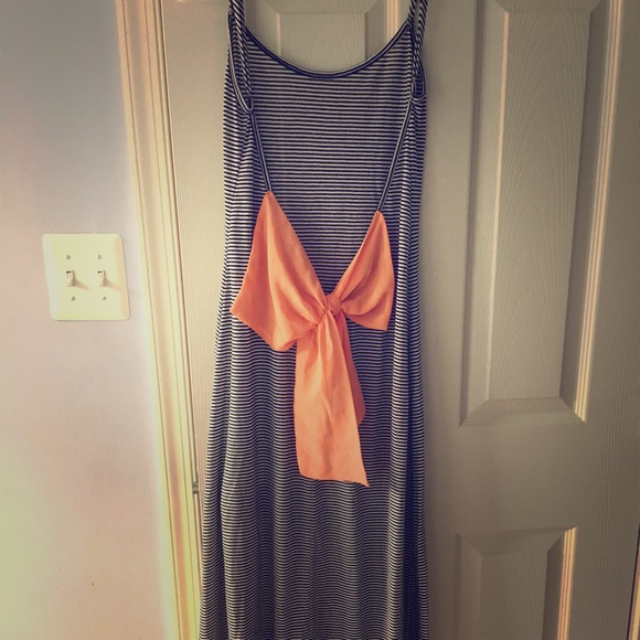 Boutique open back dress - Picture 1 of 2