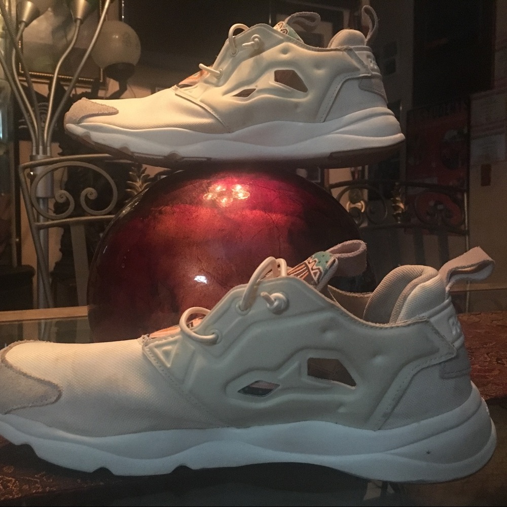 Reebok 🌺 - Picture 2 of 2