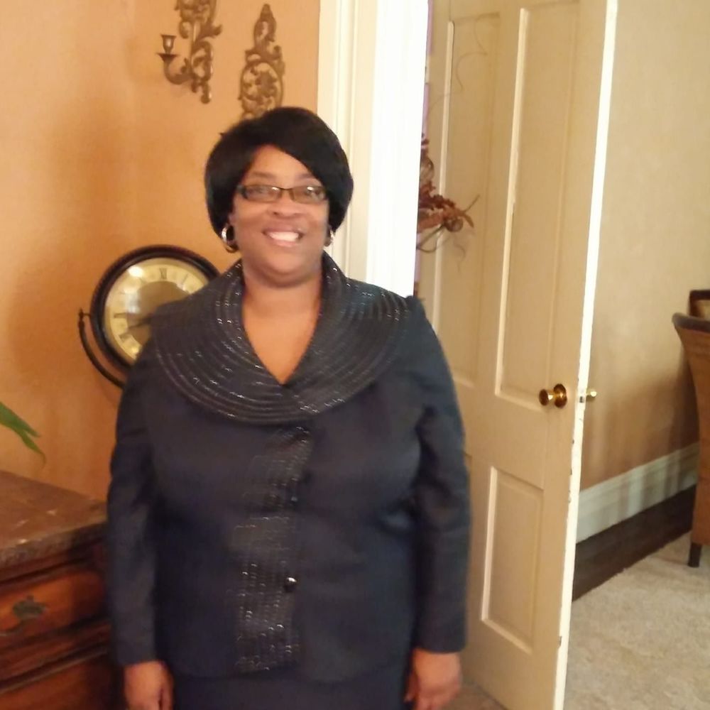 Meet your Posher, Pequita