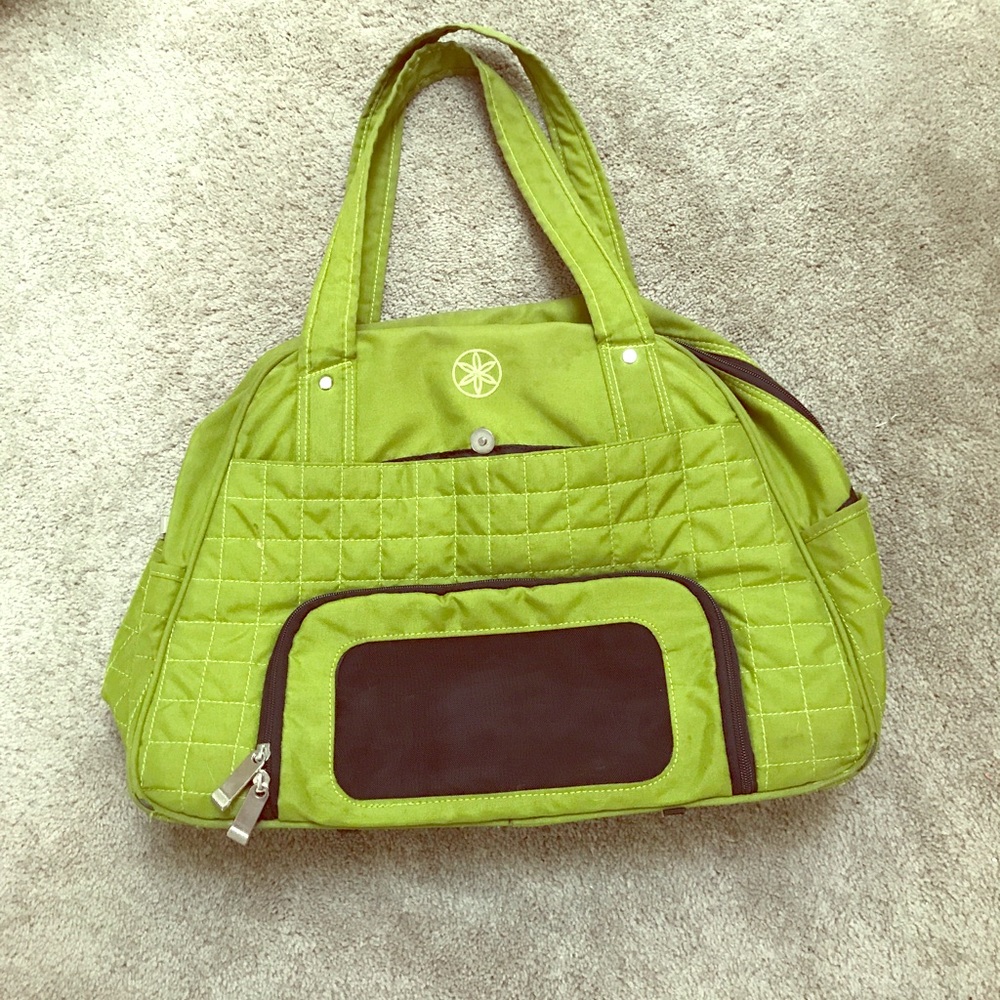 Green medium sized bag ♻️made from recycled items