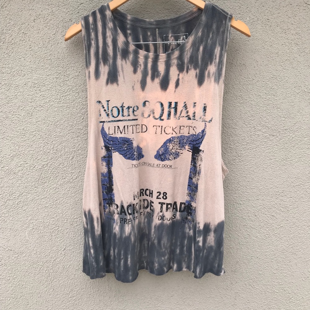 ✨ FREE PEOPLE CONCERT MUSCLE TANK ✨