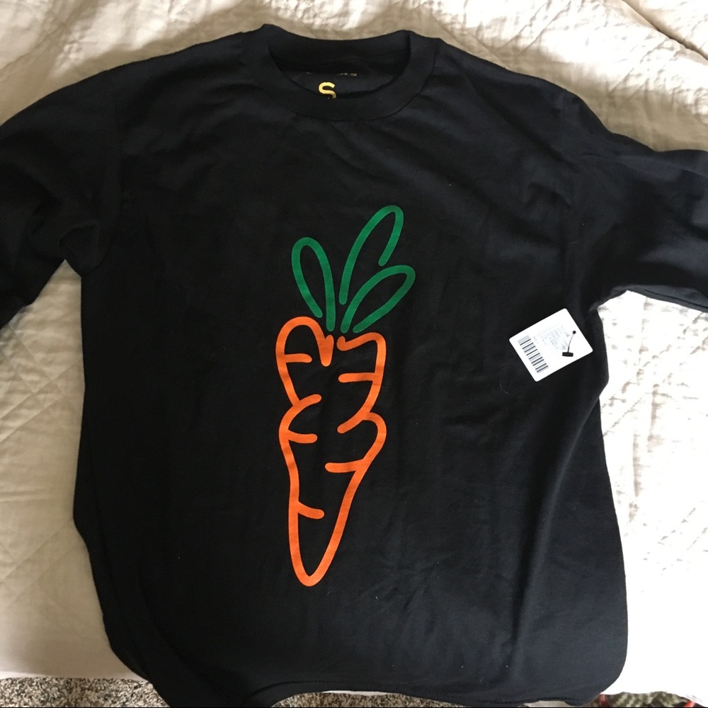 UO graphic long sleeve