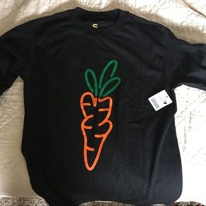 UO graphic long sleeve