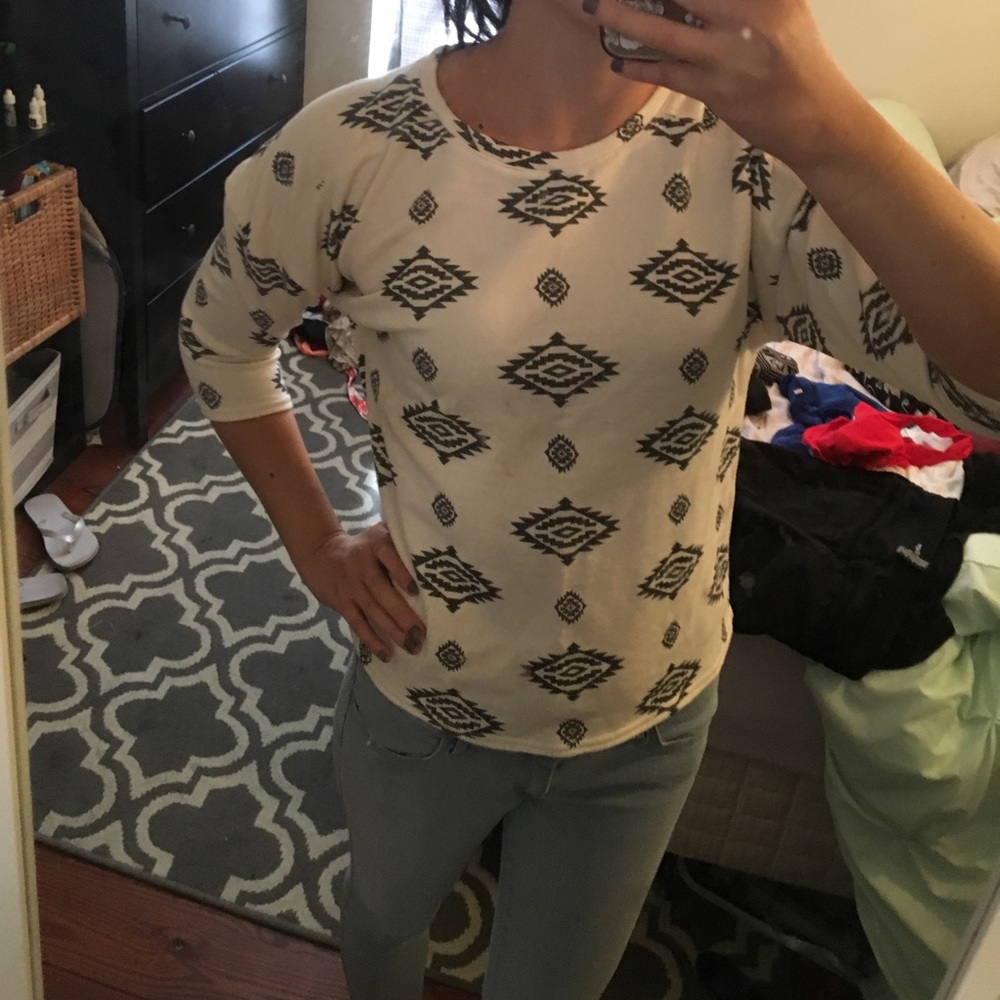 Cream sweatshirt