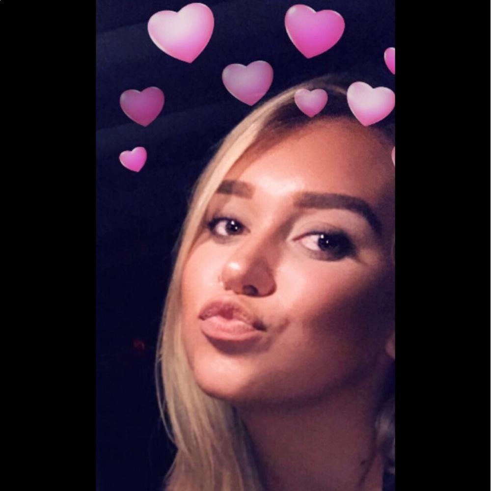 Meet your Posher, Hannah