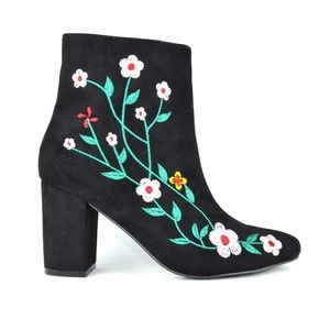 Chase & Chloe Wayne-1 Black Floral Ankle Bootie