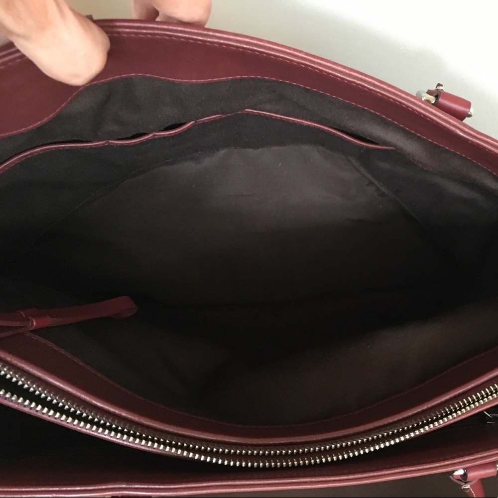 Coach leather tote **PRICE REDUCED** - Picture 5 of 8