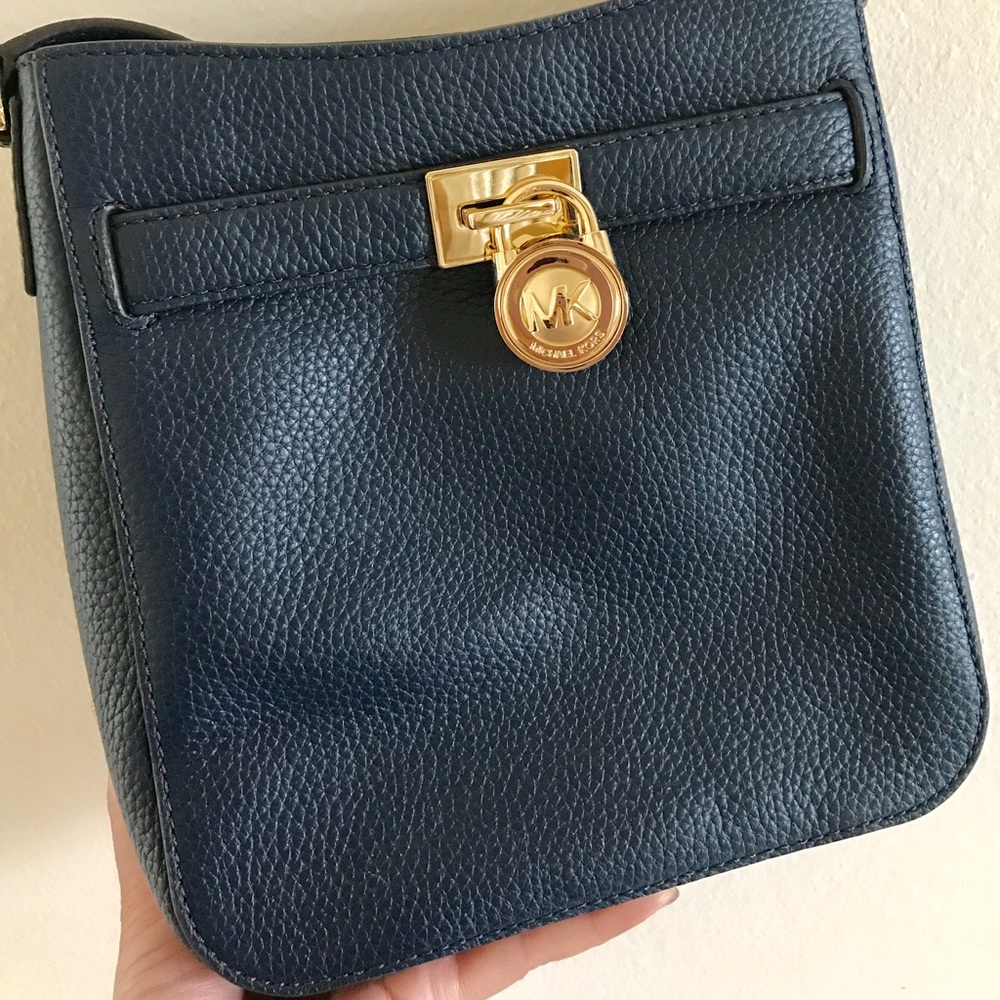NWT Michael Kors Pebble Navy Leather Crossbody Bag