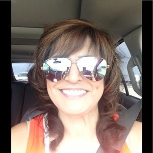 Meet your Posher, Linda