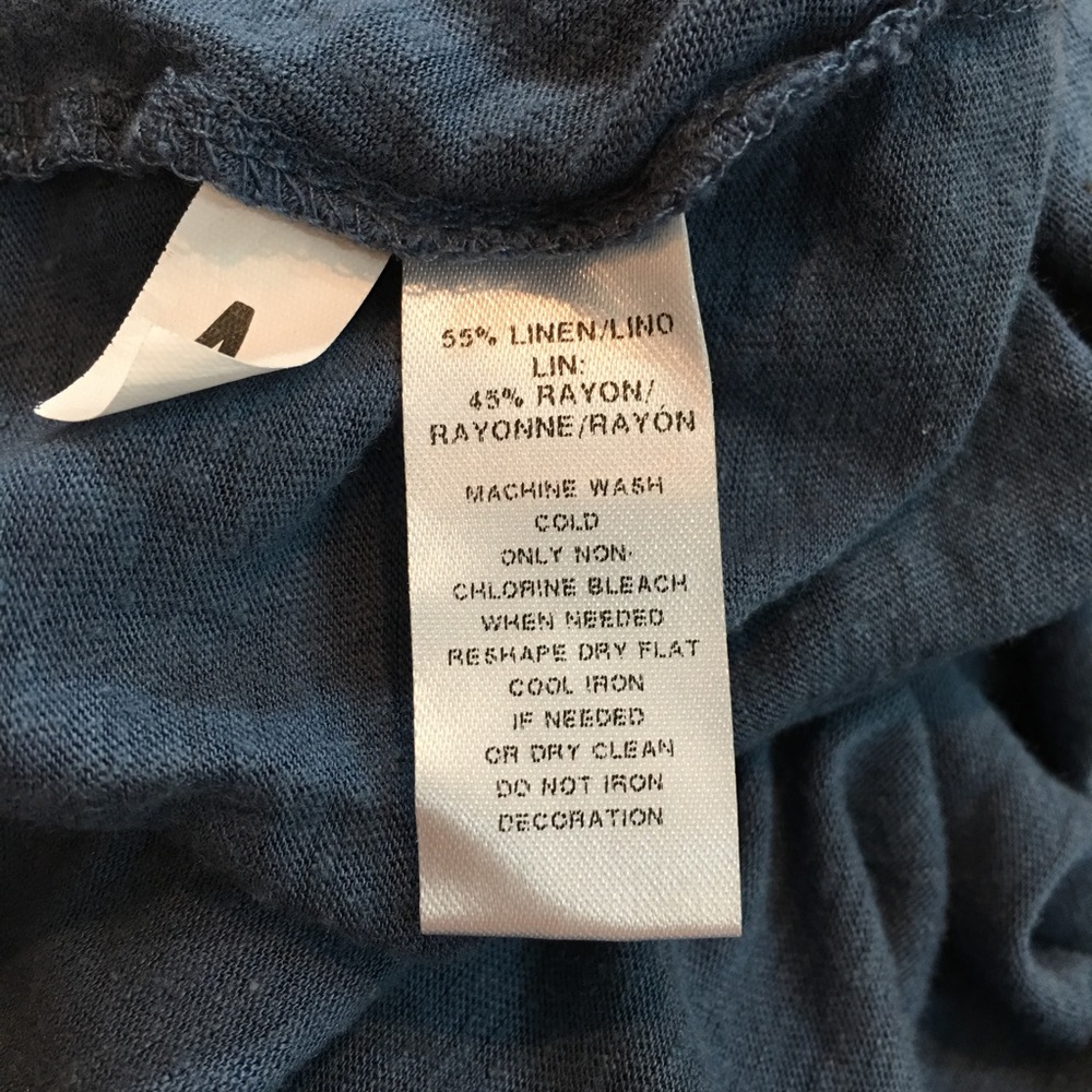 SOLD Medium LOFT Sleeveless Ruffle Loose Fit Top - Picture 3 of 8