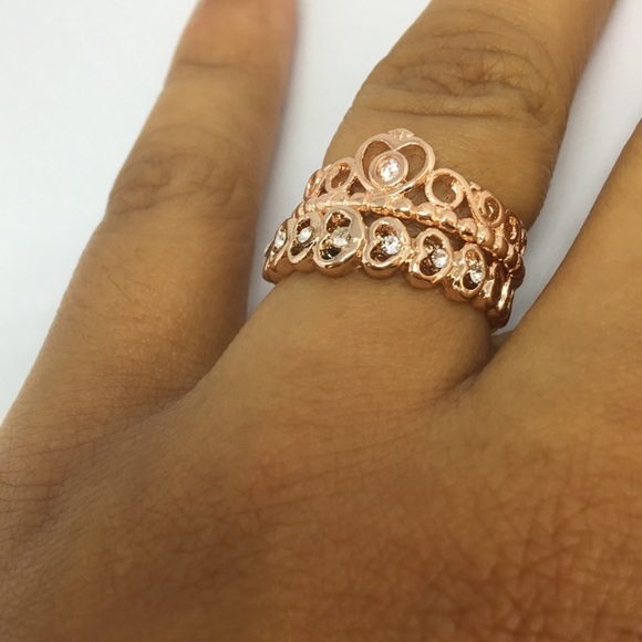 Rose gold Crown Ring With heart band - Picture 2 of 4