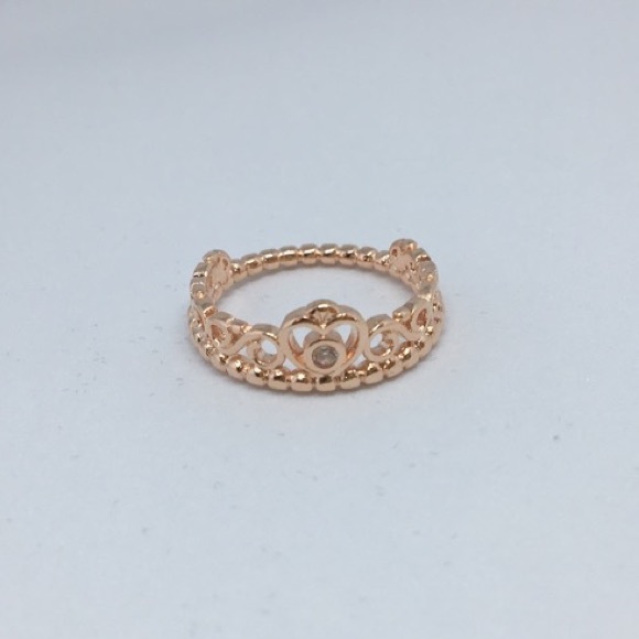 Rose gold Crown Ring With heart band - Picture 3 of 4