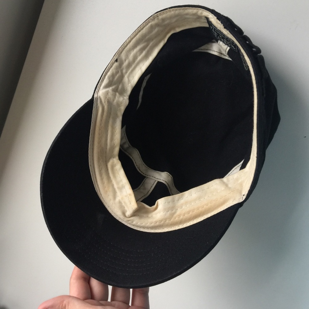 balck hat - Picture 2 of 3