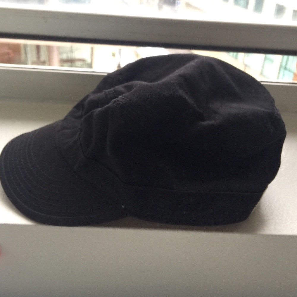 balck hat - Picture 3 of 3