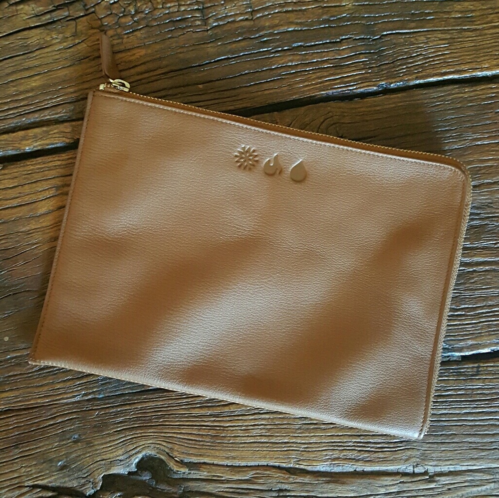Leatherology Slim Zip Leather iPad Tech Case