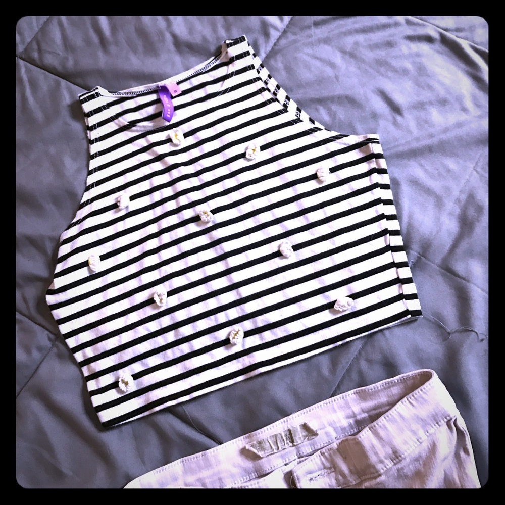 LF Crop striped with Daisies