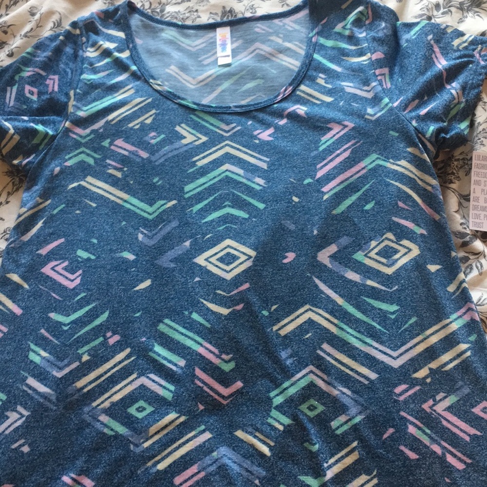 Lularoe Classic T - Brand New!